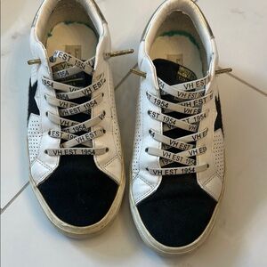 Vintage Havana White and Black Retro Sneakers